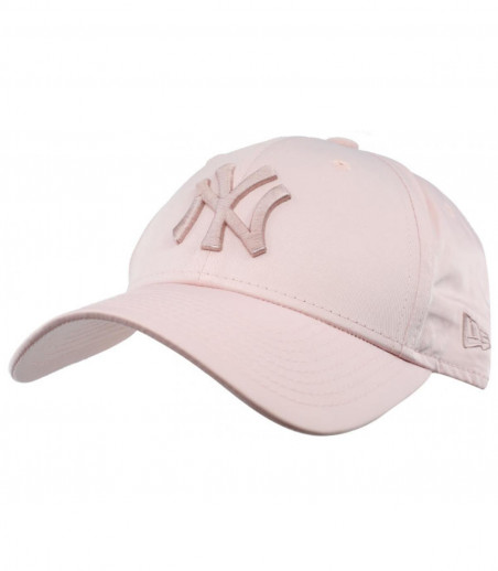 Female Satin 9Forty NY pink New Era Female Satin 9Forty NY pink New Era